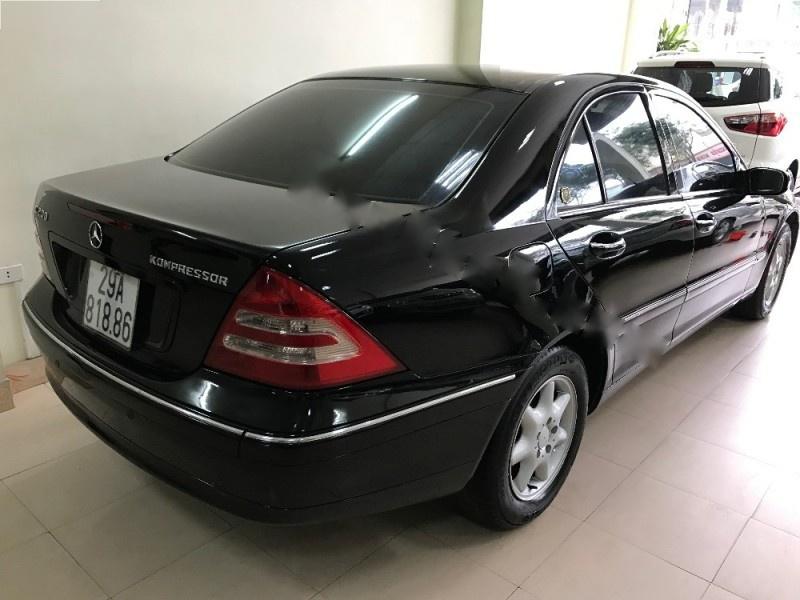 So sánh nội thất xe Mercedes C200 cũ và C300 cũ chính hãng