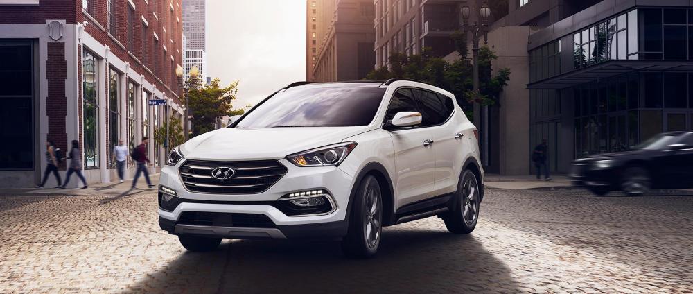 Hình ảnh Hyundai Santa Fe 2017 màu trắng sang trọng