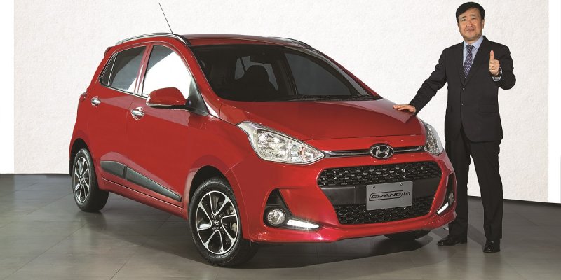  Hyundai Grand i10 màu đỏ, thiết kể nhỏ gọn