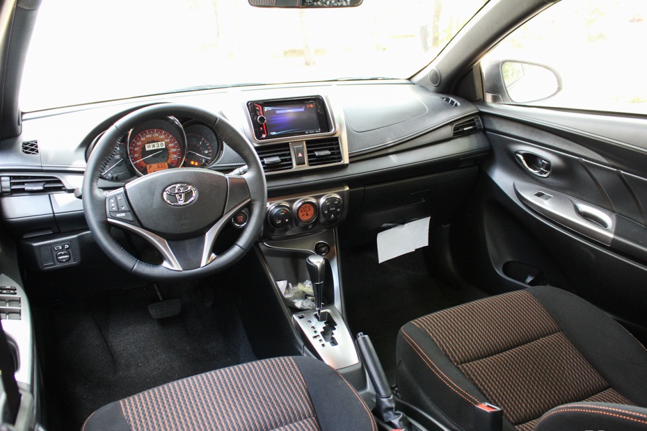  Toyota Yaris 2016