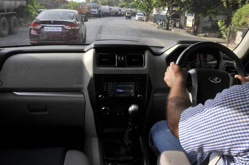 Lái sát xe khác Lái sát xe khác 3