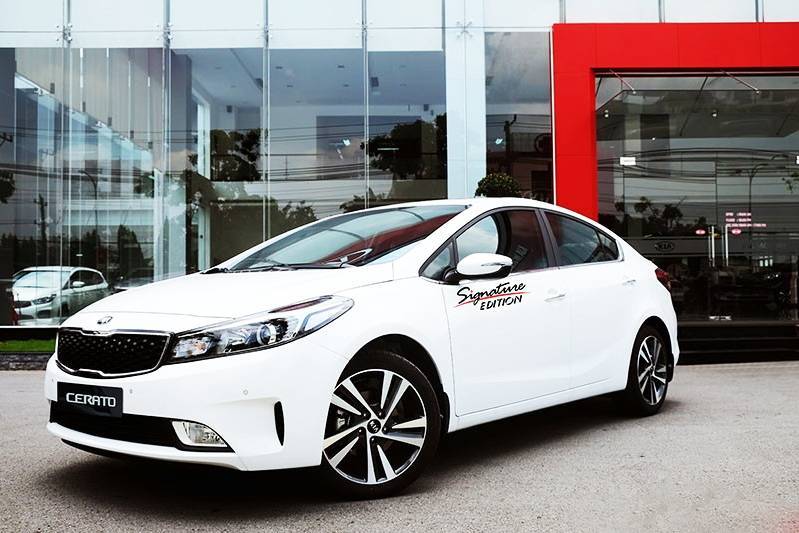 Ngoại thất xe Kia Cerato 1.6 AT