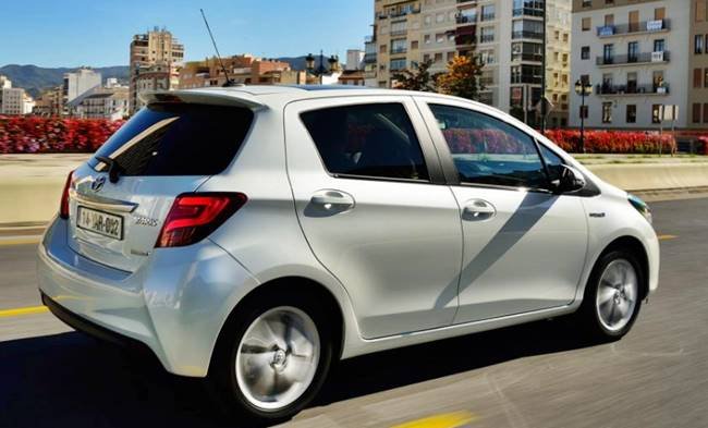 Xe ôtô yaris tiện lợi, linh hoạt Xe ôtô yaris tiện lợi, linh hoạt