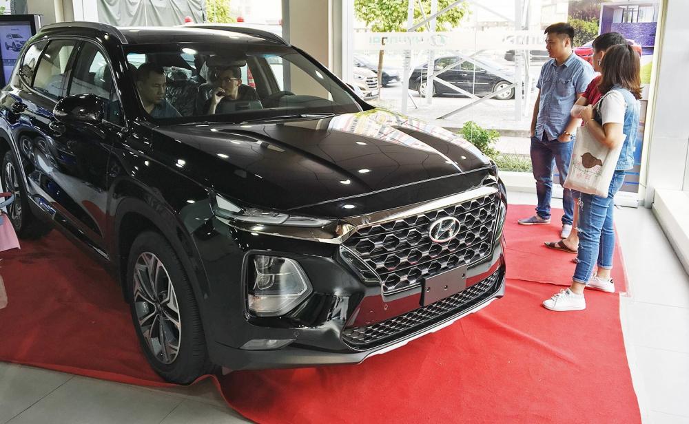 Hyundai Santa Fe 2019 kết thúc trưng bày vẫn chưa có thông tin ra mắt và giá bán.