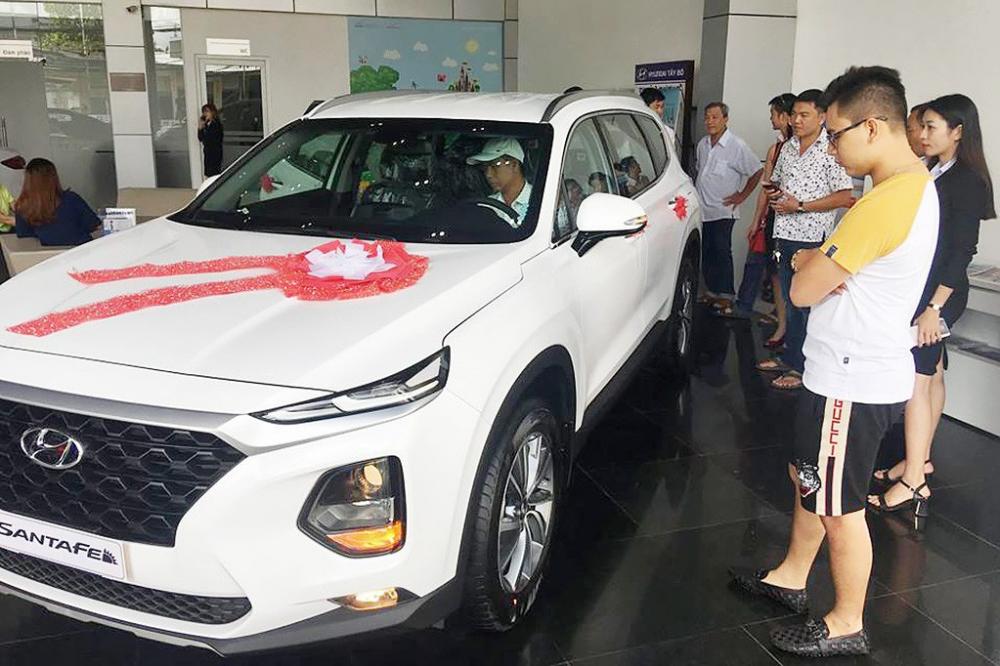 Hyundai Santa Fe 2019 giá bán tại Việt Nam a3