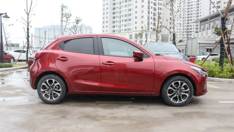 Đánh giá xe Mazda 2 về thiết kế thân xe
