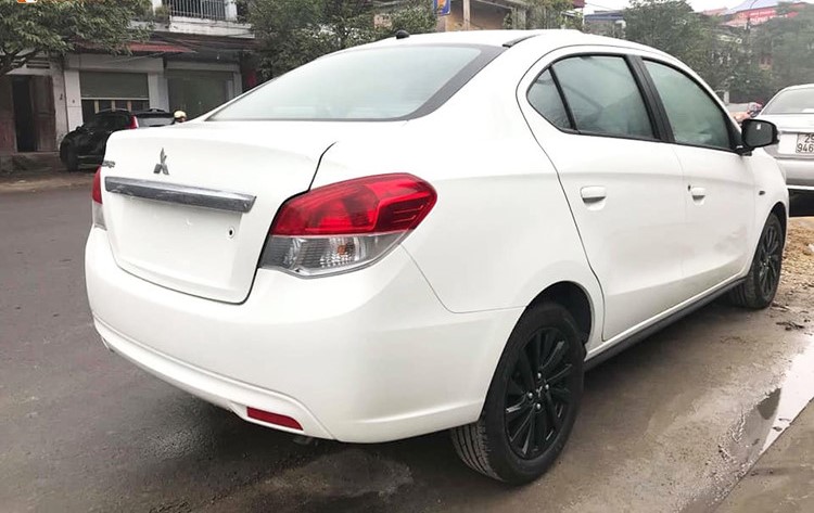 Mitsubishi Attrage 2019 giá chỉ 375 triệu đồng tại Việt Nam a3.