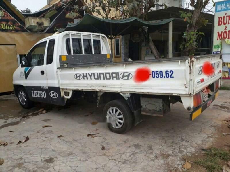 Bán Hyundai Libero sản xuất 2004, màu trắng, xe nhập