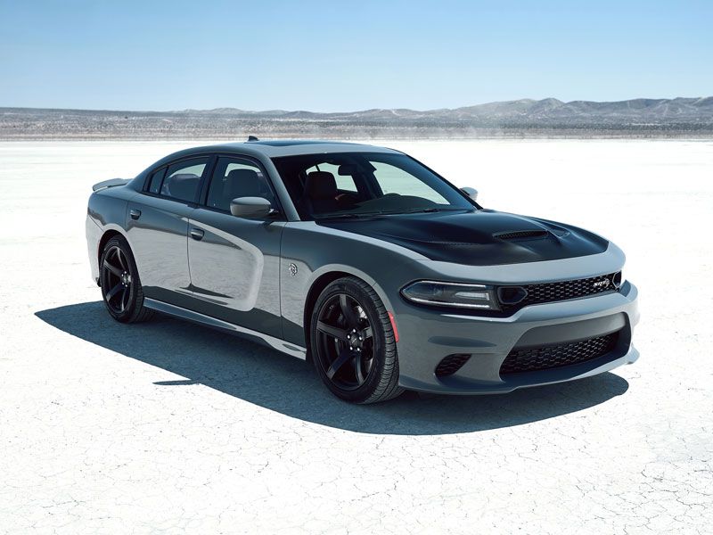 Top 10 mẫu xe sedan có ghế ngồi tốt nhất hiện nay - Dodge Charger 2019.