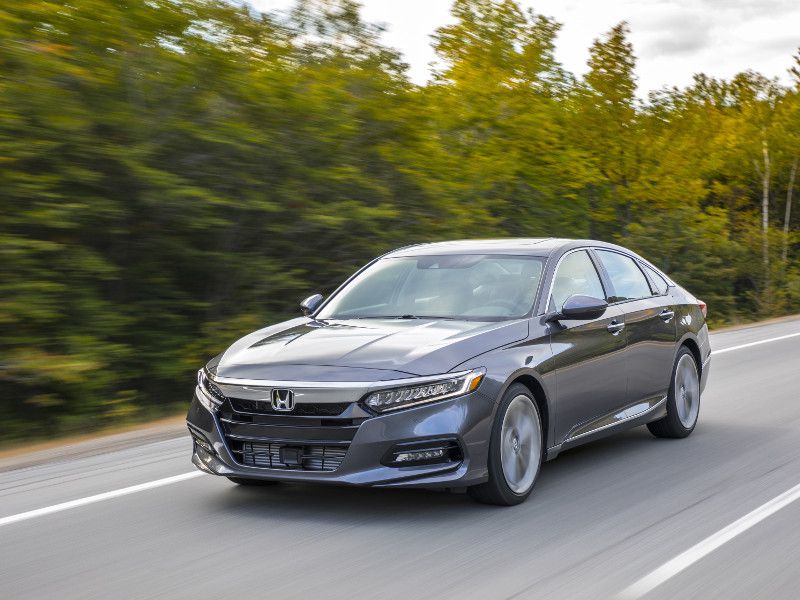 Top 10 mẫu xe sedan có ghế ngồi tốt nhất hiện nay - Honda Accord 2019.