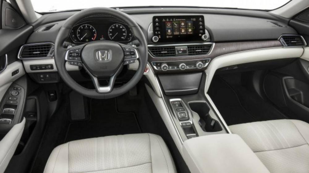 Nội thất Honda Accord 2019.