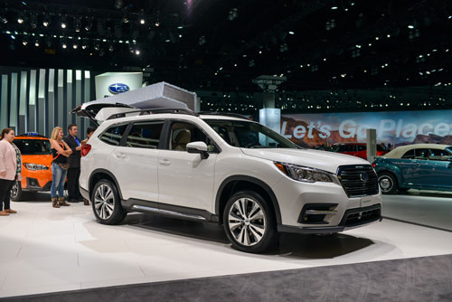 10 xe SUV/Crossover 3 hàng ghế tốt nhất năm 2019: Subaru Ascent 2019.