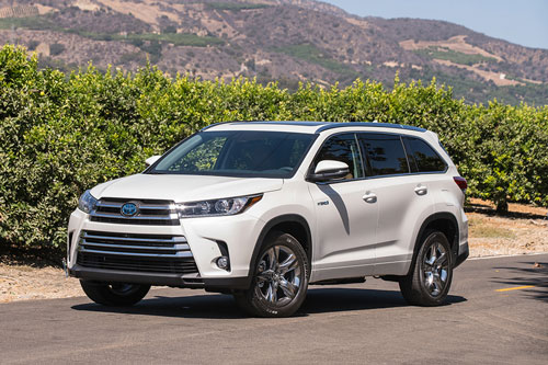 10 xe SUV/Crossover 3 hàng ghế tốt nhất năm 2019:Toyota Highlander 2019.