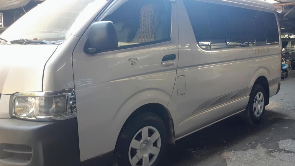 Bán Toyota Hiace 15 chỗ máy dầu đời 2006