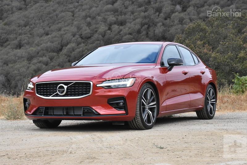 Điểm danh 10 đối thủ đáng gờm của Audi A5 2019: Volvo S60 2019.