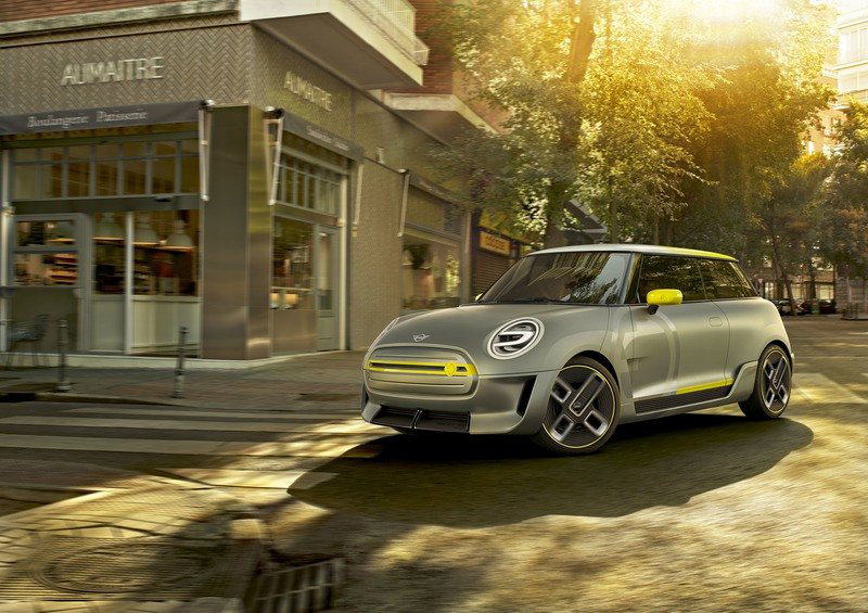 Top 10 mẫu xe ô tô điện nổi bật nhất trong tương lai: Mini SE.