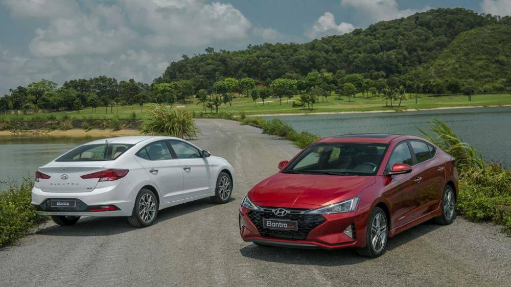 Hyundai Elantra 2019 có giá từ 580 triệu đồng Hyundai Elantra 2019 có giá từ 580 triệu đồng.