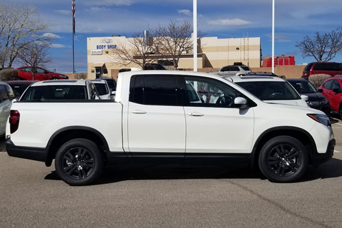 Gọi tên 10 xe bán tải tốt nhất hiện nay: Honda Ridgeline Sport AWD 2019..