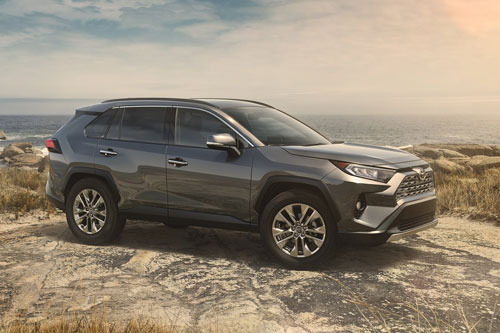 Top 10 xe hơi đáng sở hữu nhất năm 2019: Toyota RAV4 2019.