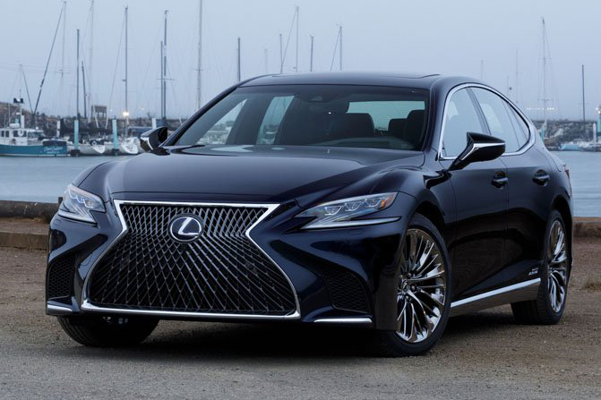 Những mẫu xe Hybird dẫn động 4 bánh tốt nhất hiện nay: Lexus LS500h AWD.