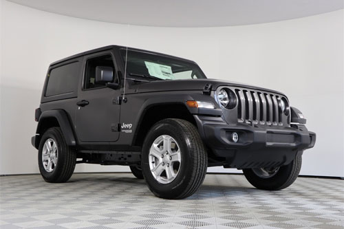 10 xe hơi có chi phí bảo hiểm ít nhất hiện nay: Jeep Wrangler Sport.