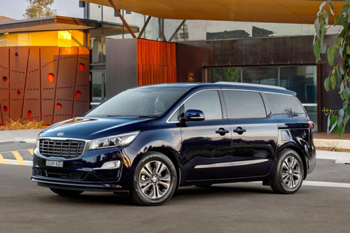 Top 10 xe hơi ăn khách nhất Hàn Quốc: Kia Carnival.