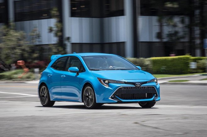 8 mẫu xe cỡ nhỏ an toàn nhất hiện nay: Toyota Corolla Hatchback.