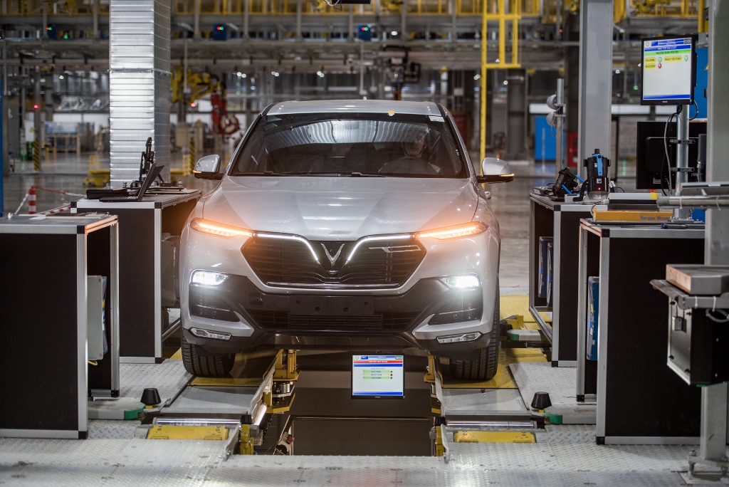 Quy trình sản xuất xe ô tô VinFast đạt chuẩn quốc tế.