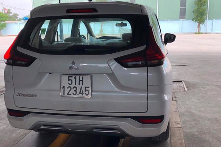 Trúng biển đẹp 123.45, Mitsubishi Xpander 2019 được chủ xe rao bán 1,7 tỷ đồng 4a