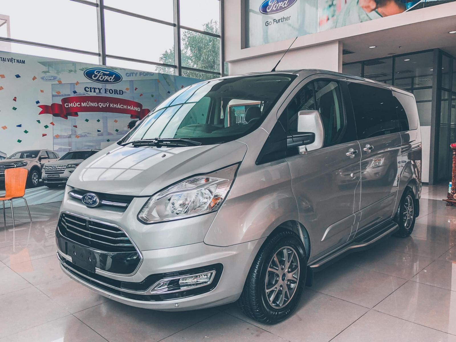 Ford Tourneo ồ ạt về đại lý với mức giá dự kiến rẻ hơn cả Kia Sedona 1