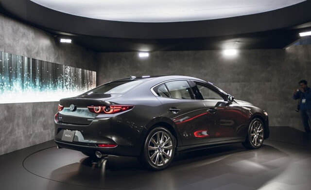 Mazda 3 không khác nhiều so với những đời xe tiền nhiệm