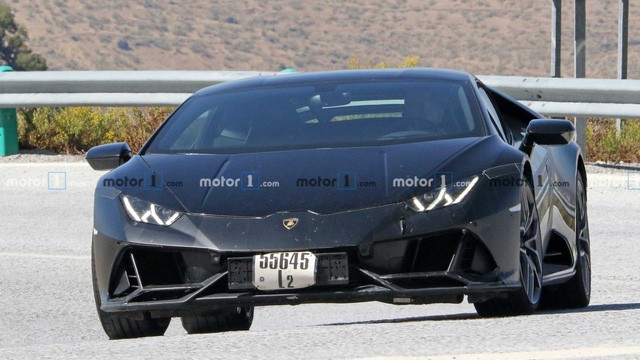 Lamborghini Huracan chạy thử trên đường để lộ một vài chi tiết  1a