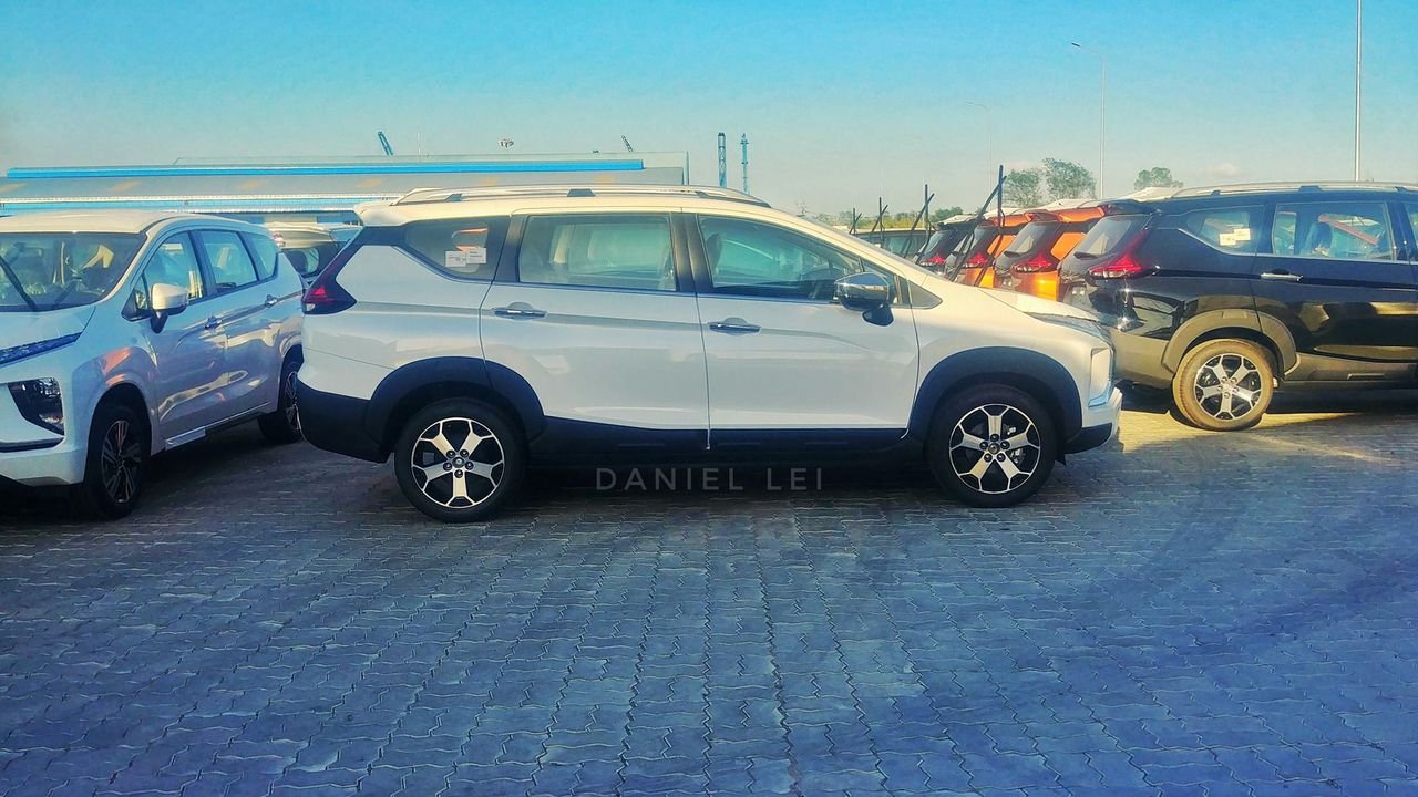 Lô Mitsubishi Xpander Cross 2020 đầu tiên cập cảng Việt Nam. Mitsubishi Xpander Cross 2020