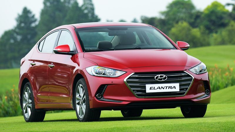 Đánh giá ngoại thất Hyundai Elantra 2016