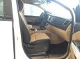Kia Sedona 2016 - Cần bán xe Kia Sedona đời 2016, màu trắng