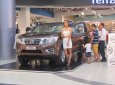 Nissan Navara VL 2016 - Cần bán Nissan Navara VL đời 2016, màu nâu, nhập khẩu nguyên chiếc, 649 triệu