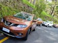 Nissan X trail 2.5L 4WD SV 2017 - Bán xe Nissan X Trail 2.5L SV 4WD năm 2018, màu vàng cam, giao xe tháng 7/2018