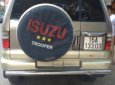 Isuzu Trooper 2001 - Cần bán Isuzu Trooper đời 2001, màu vàng xe gia đình, giá tốt