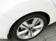 Hyundai Veloster 2011 - Cần bán Hyundai Veloster đời 2011, màu trắng