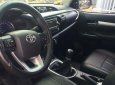 Toyota Hilux 2016 - Bán Toyota Hilux đời 2016, màu xám, nhập khẩu Thái Lan như mới