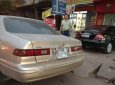 Toyota Camry LE 1998 - Cần bán lại xe Toyota Camry LE đời 1998, màu vàng, xe nhập số tự động, giá tốt