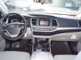 Toyota Highlander LE 2.7L 2017 - Bán xe Toyota Highlander LE 2.7L 2017, màu đỏ nội thất kem giao ngay