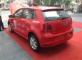 Volkswagen Polo 2016 - Bán Volkswagen Polo Hacthback màu đỏ, xe nhập. Cam kết giá tốt nhất thị trường - LH Hương 0902608293