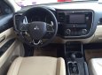 Mitsubishi Stavic 2.4 CVT 2017 - Cần bán xe Mitsubishi Outlander 2.4 model 2017 CVT, xe nhập CKD có trả góp