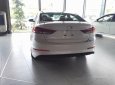 Hyundai Elantra 1.6MT 2017 - Bán Hyundai Elantra 1.6MT 2017, màu trắng