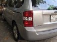 Kia Carnival 2011 - Bán Kia Carnival đời 2011, màu bạc  