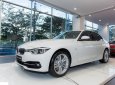 BMW 3 Series 330i 2017 - Bán xe BMW 3 Series 330i 2017, màu trắng, nhập khẩu, ưu đãi ngay 50% trước bạ, trả trước từ 540 triệu