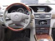 Mercedes-Benz E Class 300 2009 - Cần bán lại xe Mercedes đời 2009, màu đen số tự động