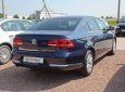 Volkswagen Passat GP 2016 - Giá xe Volkswagen Passat đời 2016, màu xanh lam, nhập Đức - Tặng BHVC+dán 3M - LH Hương: 0902.608.293