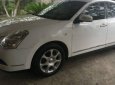 Nissan Bluebird 2010 - Chính chủ bán Nissan Bluebird đời 2010, màu trắng